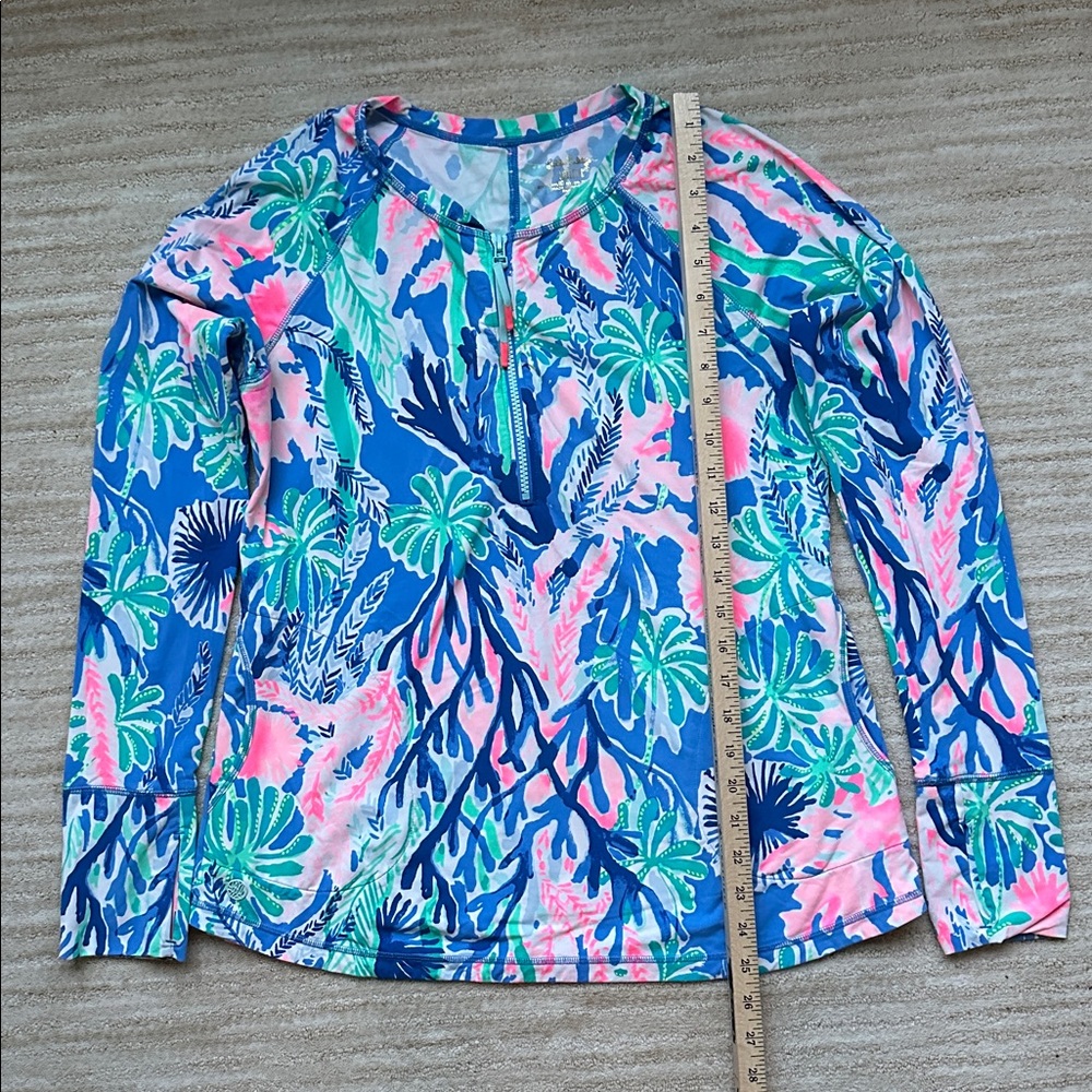 EUC Lilly Pulitzer Delaynee Meryl Luxletic Top Half Zip Jet Stream Size Medium - Picture 14 of 16